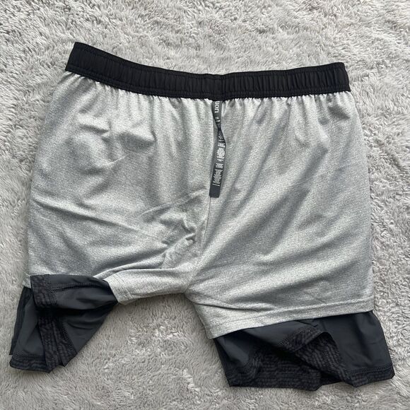 Vuori Men’s Kore Short 7” Inseam Lined Black Basket Weave Pattern V302 Size XXL - Picture 5 of 9